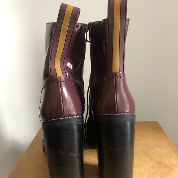 Maroon BCBGeneration heeled lace up boots w/ zipper closure size US 9 - Picture 4 of 4